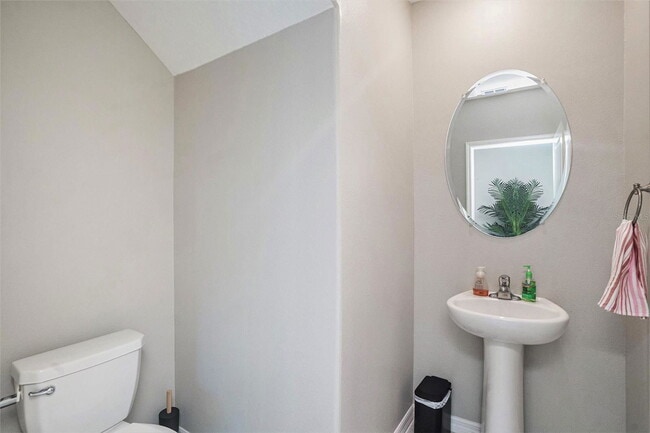 Building Photo - 1655 Blue Rose Dr