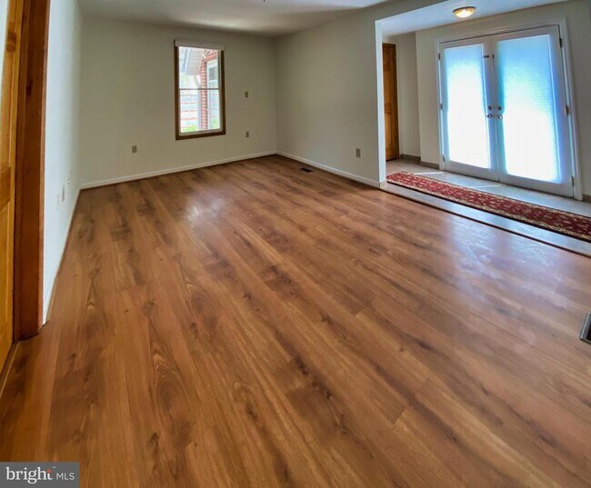 Building Photo - 6312 Old Dominion Dr