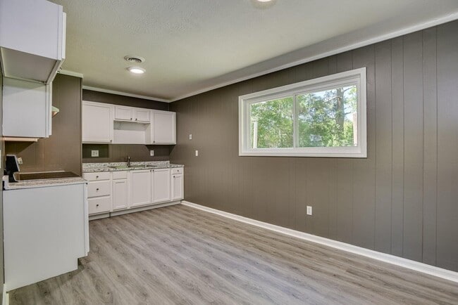 Building Photo - 3607 Massiot Dr