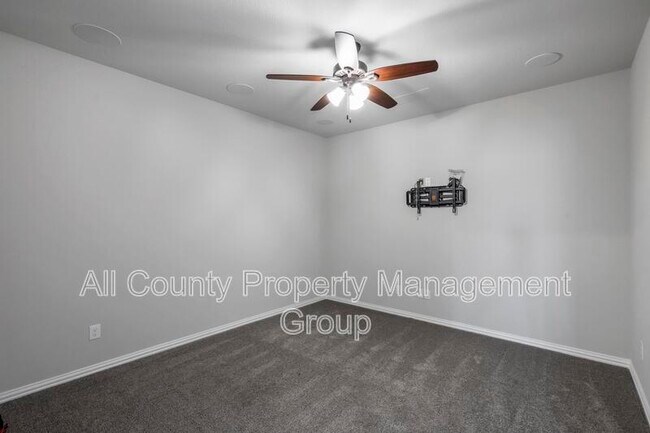 Building Photo - 15105 Stargazer Dr