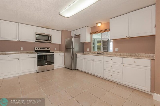 Building Photo - 21521 S Heritage Cir
