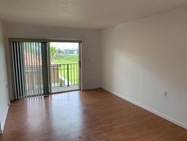 Building Photo - 1089 Benoist Farms Rd