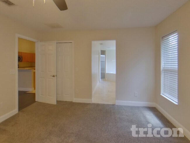 Building Photo - 1074 Worthington Dr