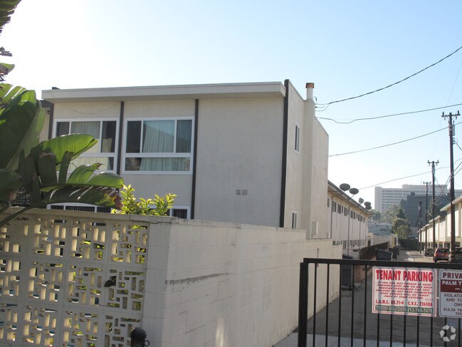 Building Photo - The Emerald Apartments