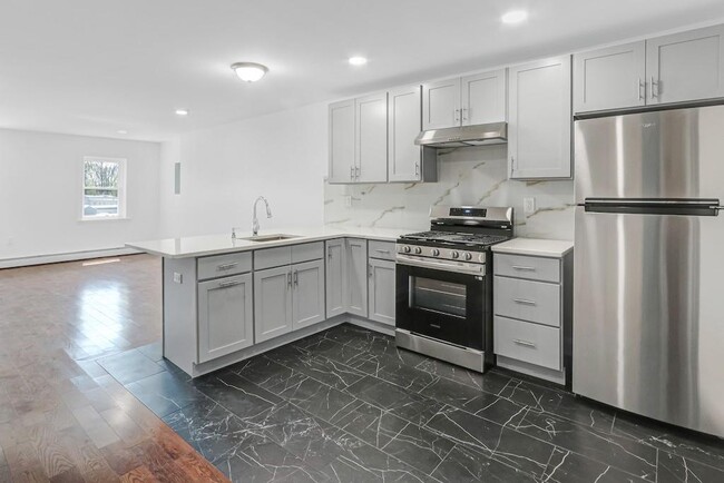 Primary Photo - 370 Broadway