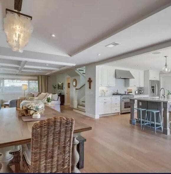 Building Photo - 301 7th St