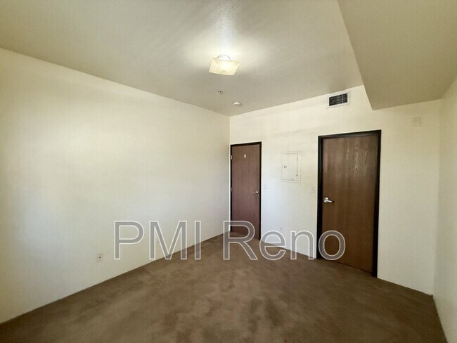 Building Photo - 1600 I St