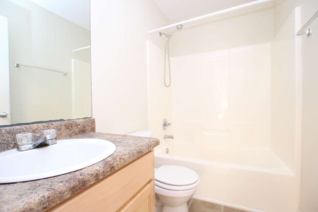 Building Photo - Pet Friendly 4BR Near NAS, Beaches & More!...