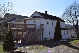 Building Photo - 18 Elizabeth St