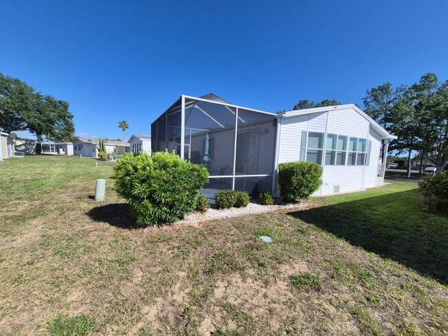 Building Photo - 2113 Sawgrass Ln