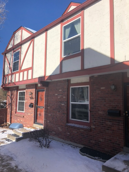 Primary Photo - 1048 Josephine St
