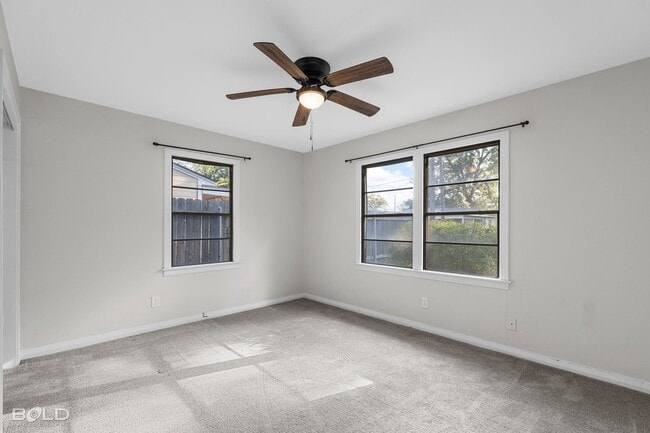 Building Photo - Check Out this Charming 3 bed 1 bath in Bossier