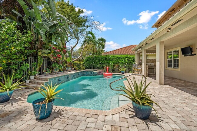 Building Photo - 10652 Ivanhoe Ln