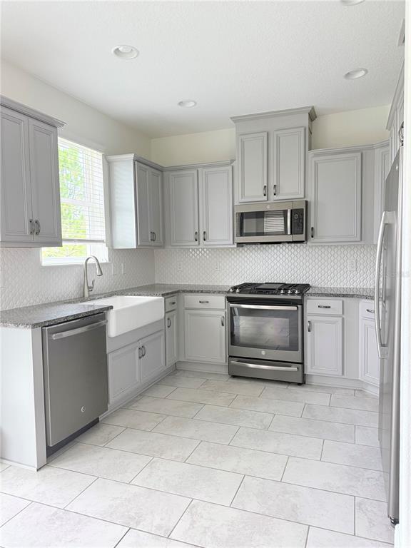 Building Photo - 5057 NW 35th Pl