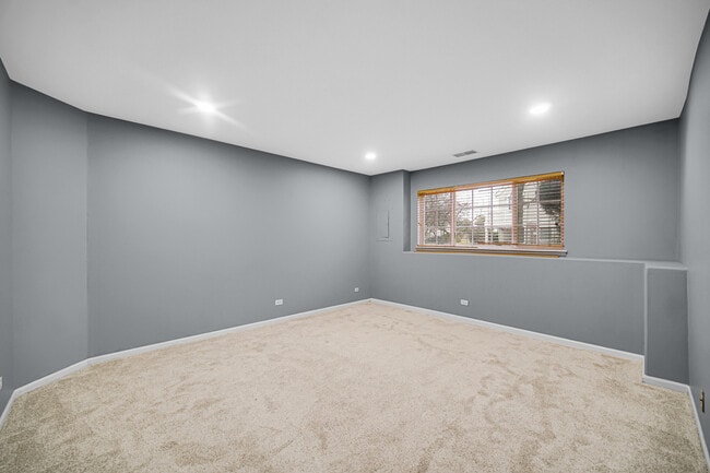 Building Photo - 3473 Ravinia Cir