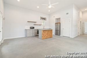 Building Photo - 462 Ledgeview Dr