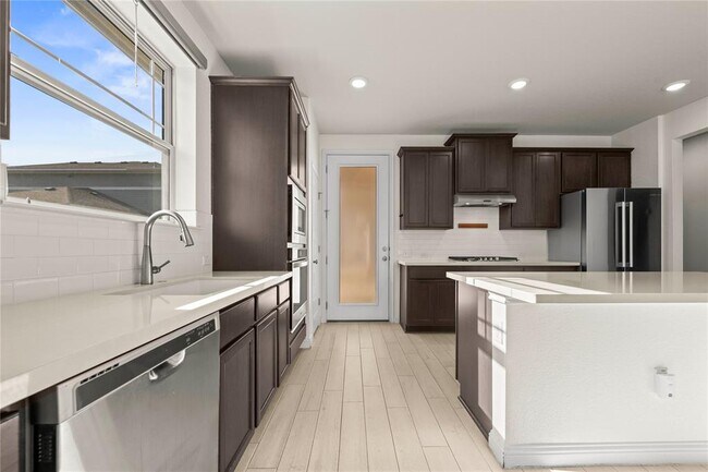 Building Photo - 8011 Orizzonte St