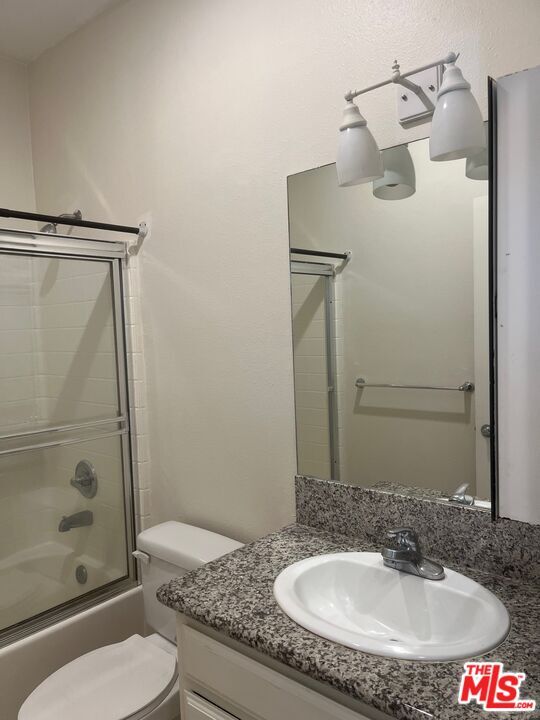 Building Photo - 12375 Osborne Pl