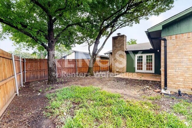 Building Photo - Renovated in Allen Ready to Be Your Home