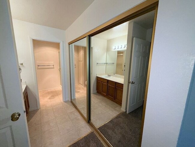 Building Photo - Rollin' on the River - Top Story Riverfront Condo