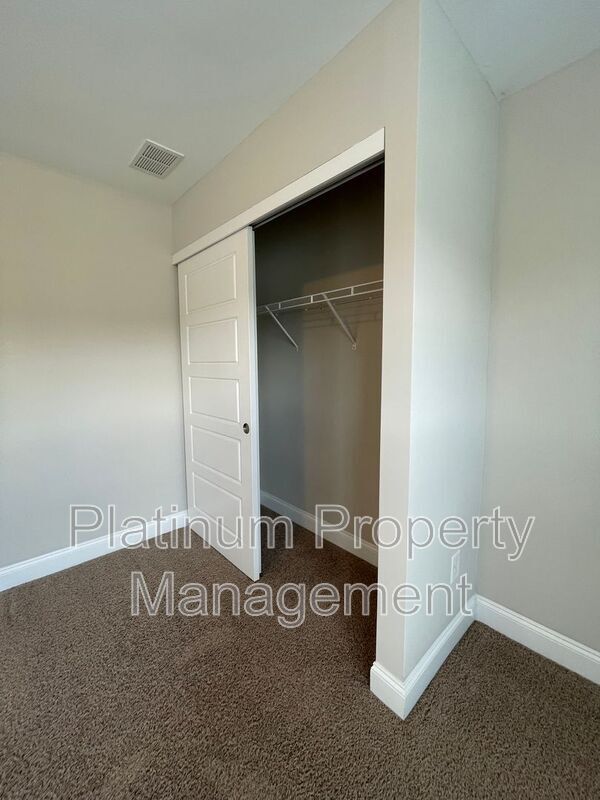Building Photo - 1805 Warrington Way