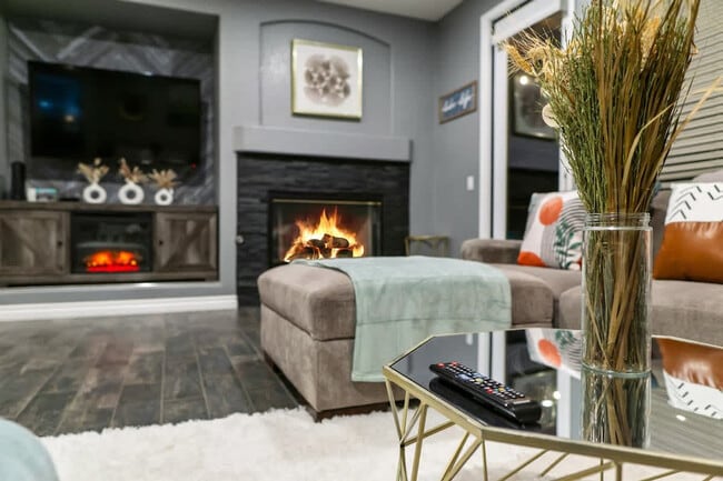 Building Photo - 1107 Shadowcrest Ln