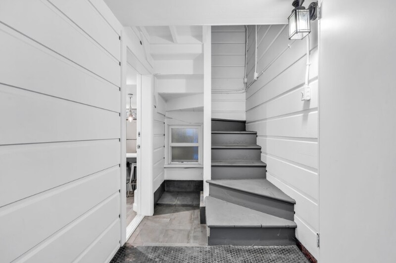 Building Photo - 3014a Pine St