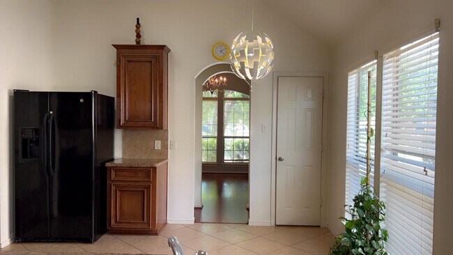 Building Photo - 11115 Pigeon Bluff Dr