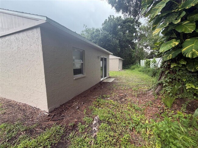 Building Photo - 2121 S San Gully Rd