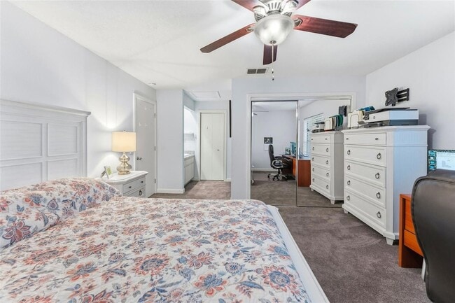 Building Photo - 2979 W Knights Ave