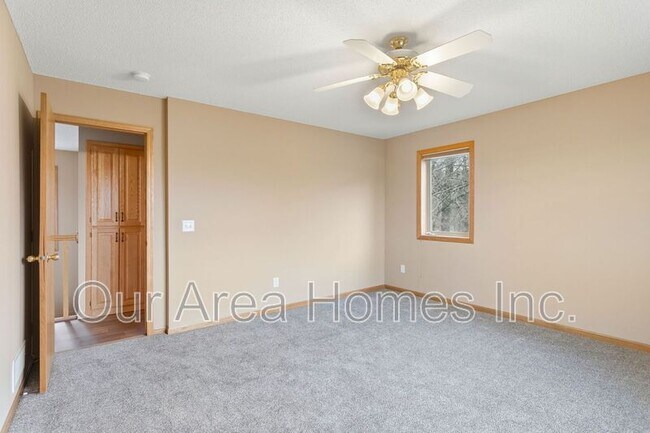 Building Photo - 1778 Klondike Dr NE