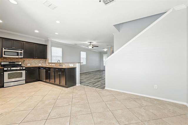 Building Photo - 2825 Houston Wood Dr