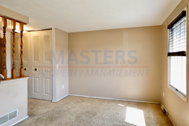 Building Photo - Spacious 2 Bed, 2 Bath Condo in West Toledo