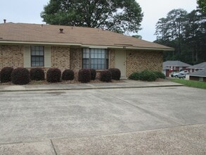 Building Photo - Sybil Dr.