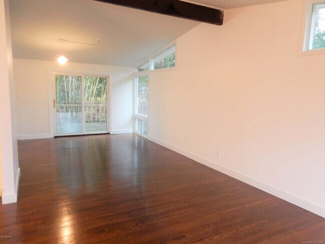 Building Photo - 4 Split Timber Pl