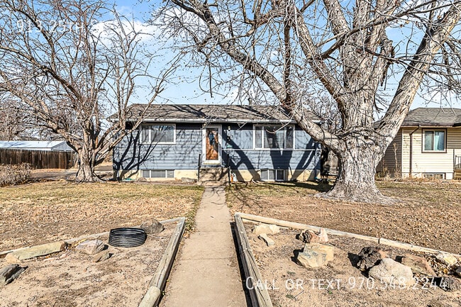 Building Photo - 913 25th St