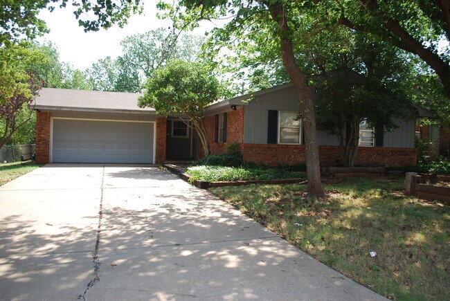 Primary Photo - 6520 Grove