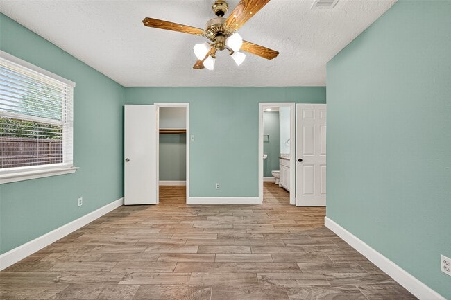 Building Photo - 7111 Tara Dr