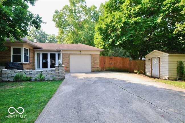 Building Photo - 5754 Primrose Ave