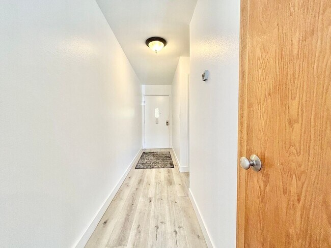 Building Photo - 2 Bedroom + 2 Bathroom Condo | Surfside III | Port Hueneme | Furnished