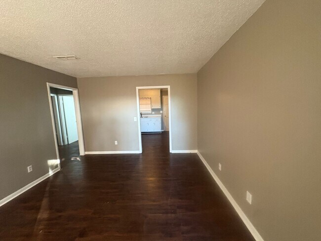 Building Photo - 77 Dolphin Ln