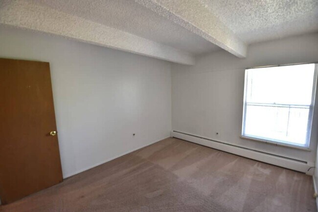 Building Photo - 4440 Laguna Pl