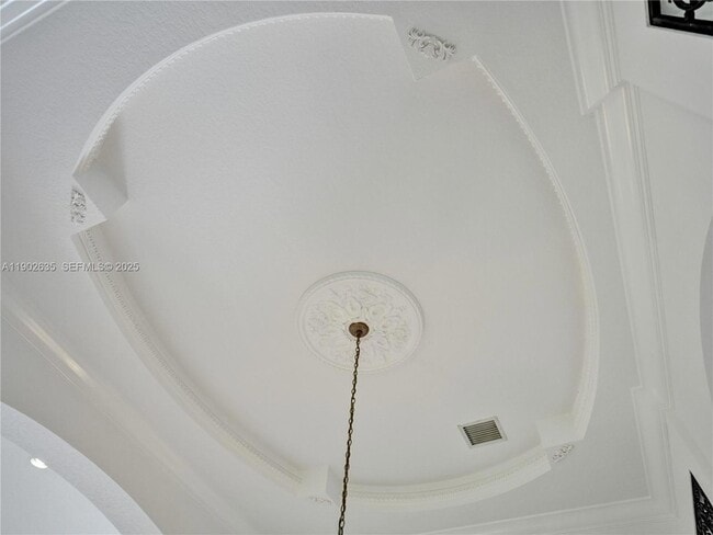 Building Photo - 16291 Bristol Pointe Dr