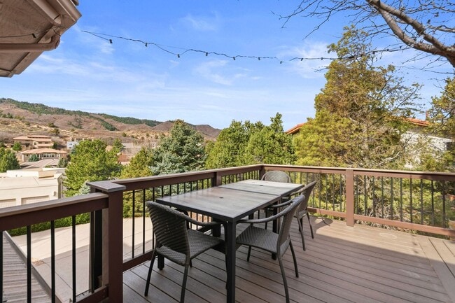 Building Photo - Stunning Fully Furnished Home in Roxborough Park!
