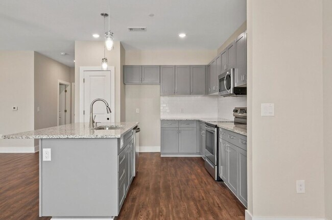 Building Photo - 3621 Bonnie Brae St