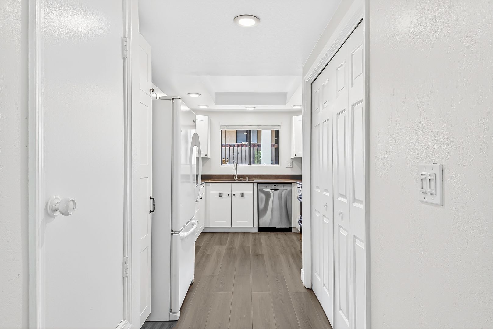 Building Photo - 2001 E 21st St