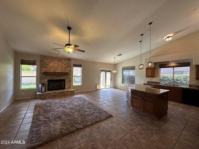 Building Photo - 2301 E Beachcomber Dr