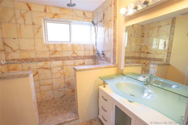 Building Photo - 9806 SW 57th St