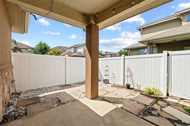 Building Photo - 12800 Venice Ln
