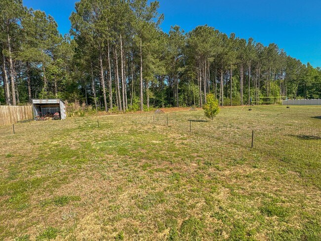 Building Photo - Coming soon! 3 Bedroom 2 Bathroom
